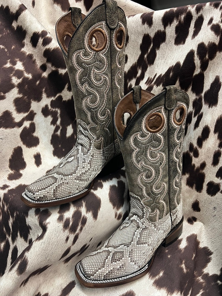 LADIES CIRCLE G NATURAL LEATHER BOOT HANDCRAFTED EMBROIDERY L8003